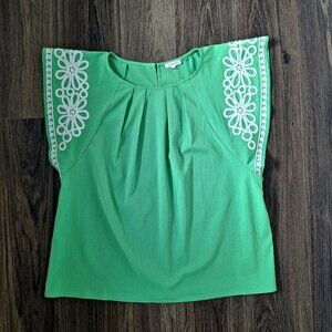 💙 Jodifl Oversized Green Embroidered Flutter Sleeve Top Size S-L
